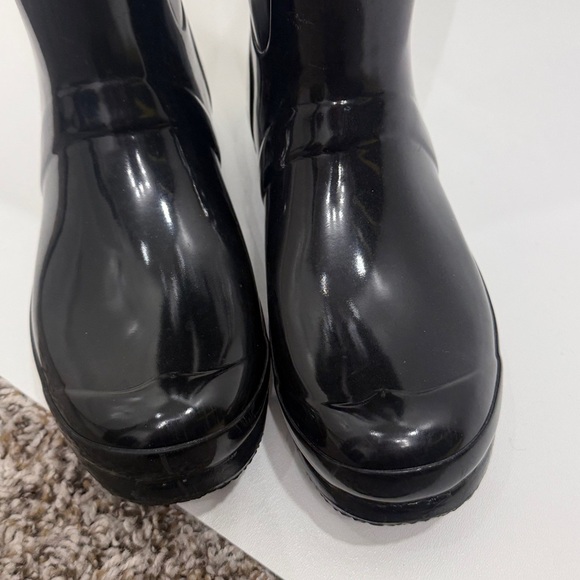 Hunter Boots Original Back Adjust Gloss tall black size Men’s 7 women’s 8. 

. main image 9